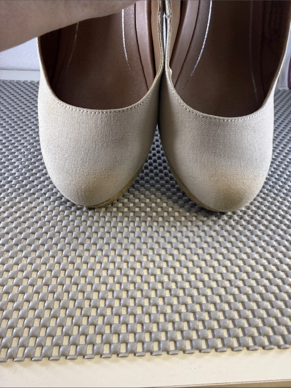 Vionic Beige Canvas Espadrille Wedge Slingbacks - Picture 11 of 12
